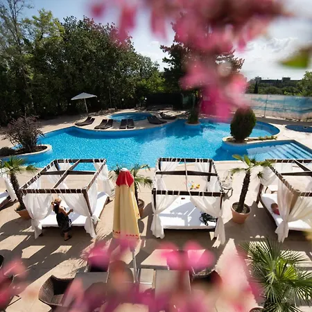 Apollo - , Indoor & Outdoor Pools & Individual Ac In Every 4*