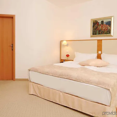 Apollo - , Indoor & Outdoor Pools & Individual Ac In Every 4*