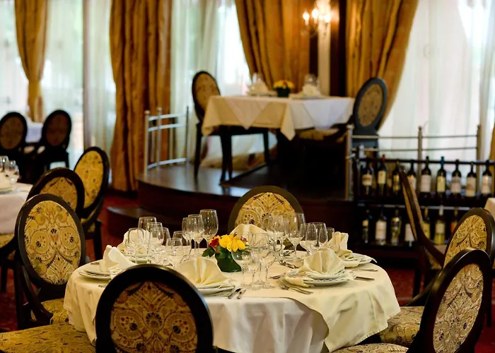 Apollo - , Indoor & Outdoor Pools & Individual Ac In Every Zlate písky