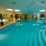 Apollo - , Indoor & Outdoor Pools & Individual Ac In Every ホテル 4*