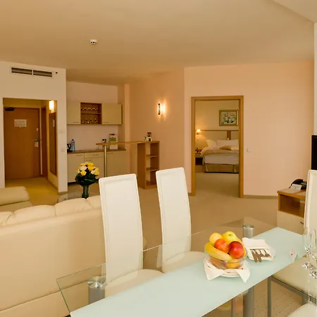 Hotell Apollo - Ultra , Pools & Free Beach, Individual Ac In Every 4*