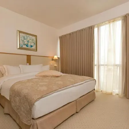 Apollo - , Indoor & Outdoor Pools & Individual Ac In Every Hotel 4*