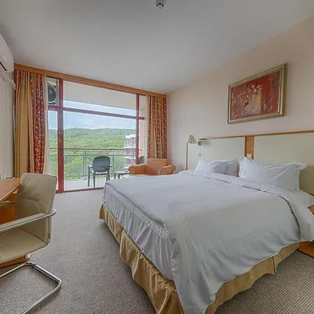 Apollo - Ultra , Pools & Free Beach, Individual Ac In Every Golden Sands