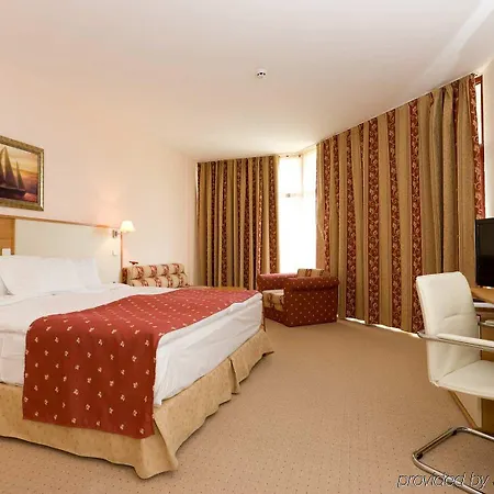 Hotel Apollo & Concept 4*