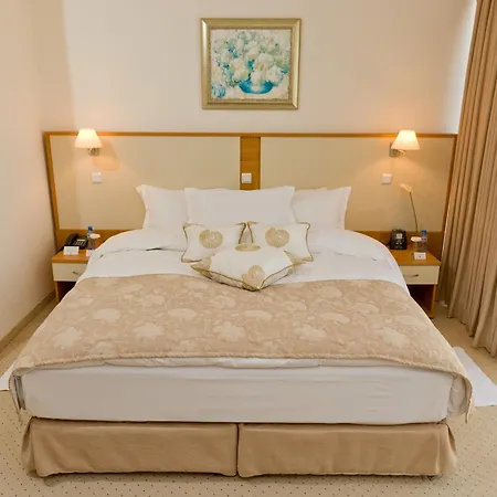 Apollo - , Indoor & Outdoor Pools & Individual Ac In Every فندق 4*