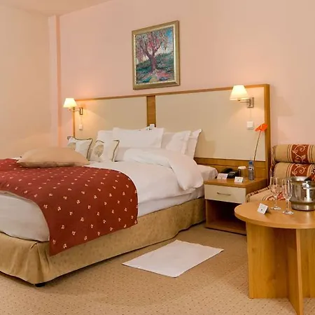 Apollo - , Indoor & Outdoor Pools & Individual Ac In Every 4*