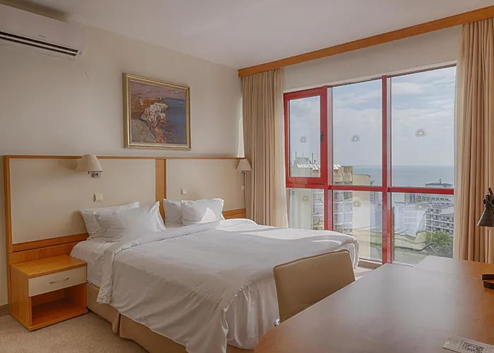 Apollo - , Indoor & Outdoor Pools & Individual Ac In Every Szálloda Aranyhomok