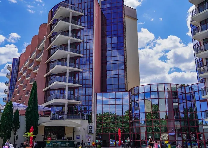 Szálloda Apollo - , Indoor & Outdoor Pools & Individual Ac In Every