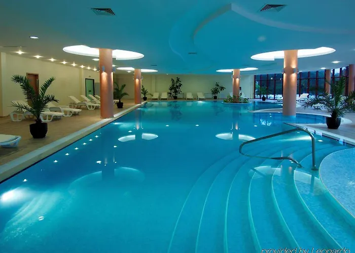 Apollo - , Indoor&outdoor Pools&individual Ac In Every