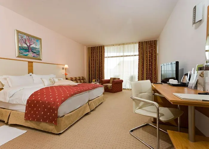 Apollo - , Indoor&outdoor Pools&individual Ac In Every 4*